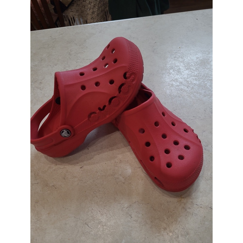 Crocs Baya Red Unisex Men SZ 4 Women SZ 6 clog Sandal Slip‎ on Casual Comfort